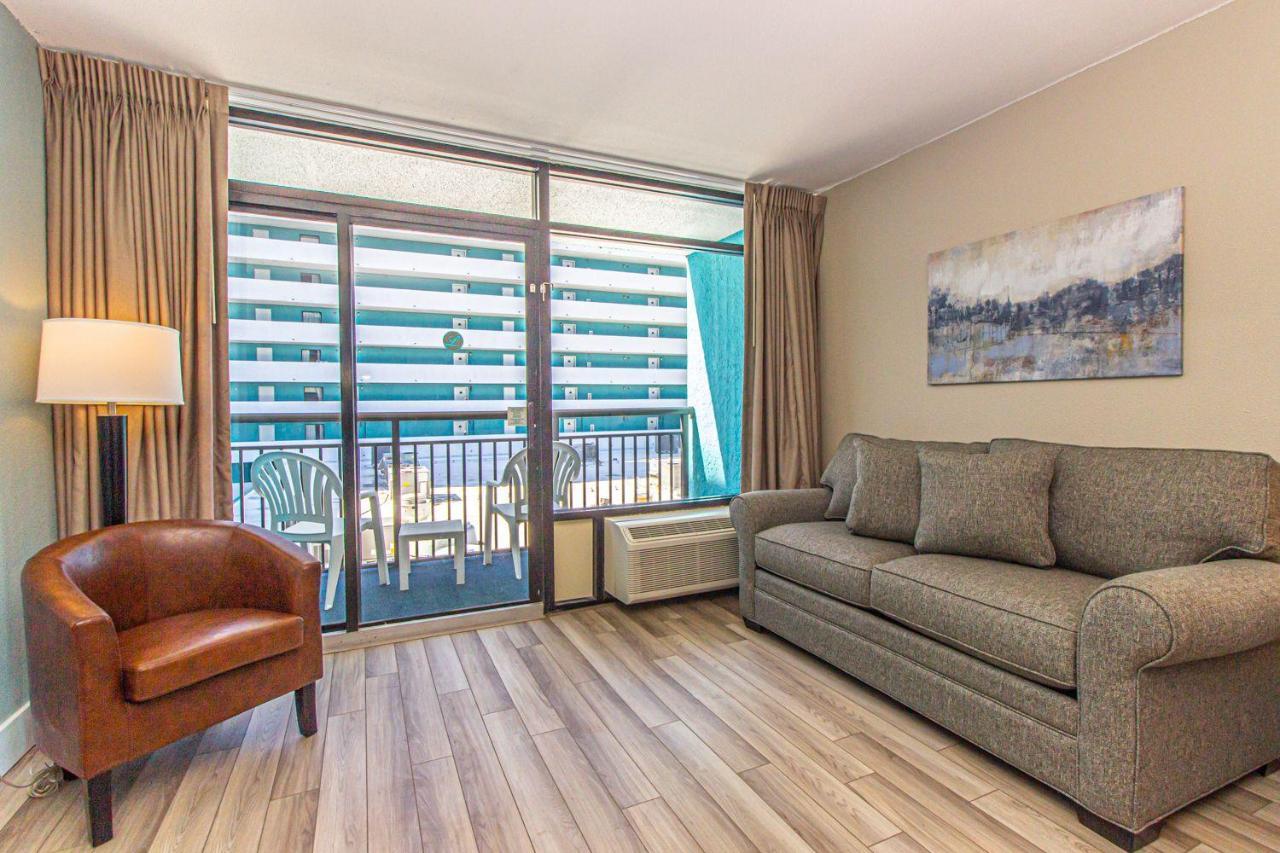 Landmark Resort King Suite Unit 710 Beautifully Updated Sleeps 4 Myrtle Beach Room photo
